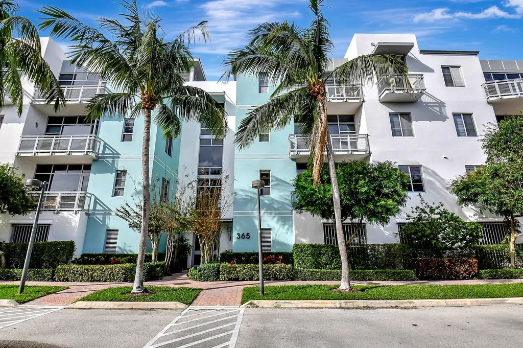 365 SE 6th Avenue Delray Beach FL 33483