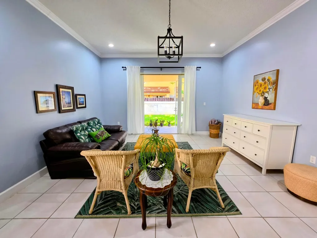 14013 N Cypress Cove Circle Davie FL 33325