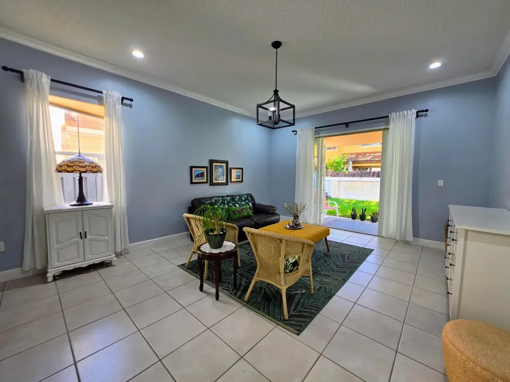 14013 N Cypress Cove Circle Davie FL 33325