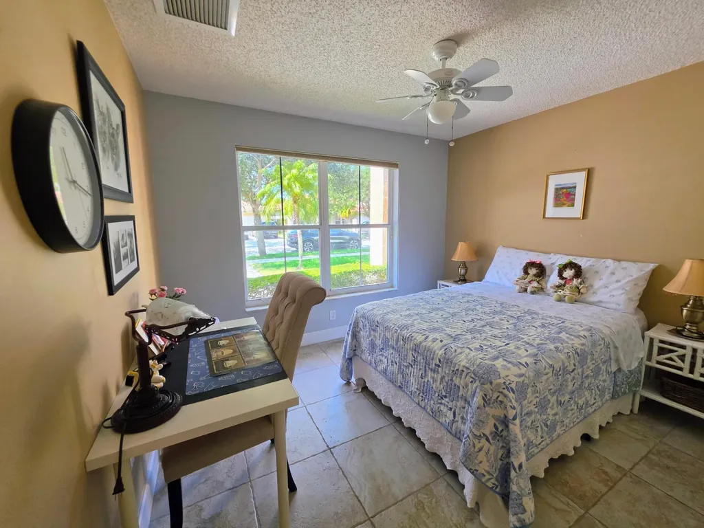 14013 N Cypress Cove Circle Davie FL 33325