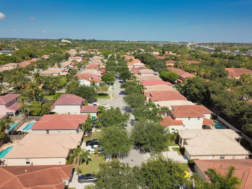 14013 N Cypress Cove Circle Davie FL 33325