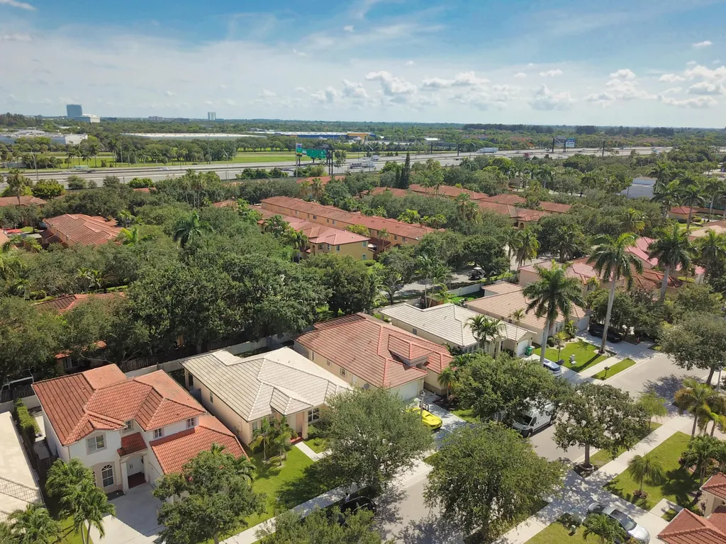 14013 N Cypress Cove Circle Davie FL 33325