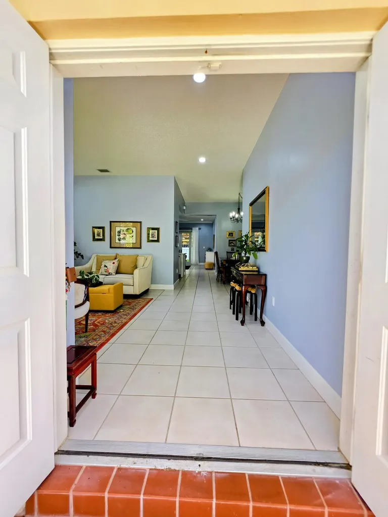 14013 N Cypress Cove Circle Davie FL 33325