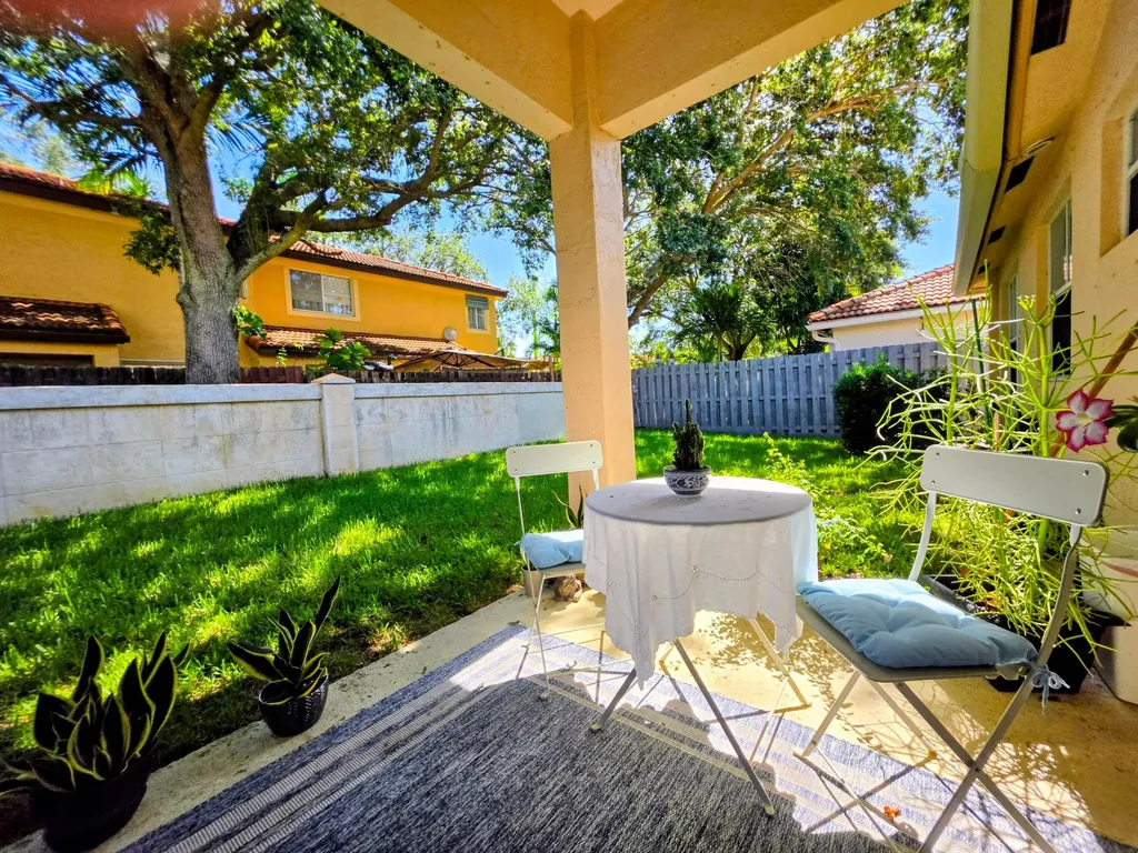 14013 N Cypress Cove Circle Davie FL 33325