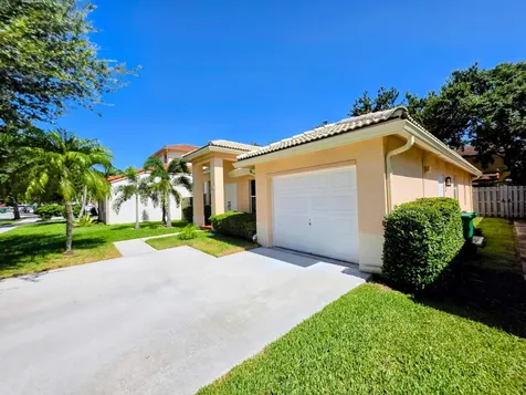 14013 N Cypress Cove Circle Davie FL 33325