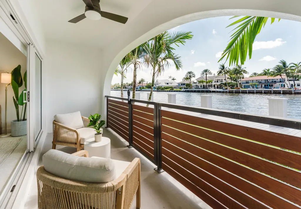1075 Spanish River Road Boca Raton FL 33432