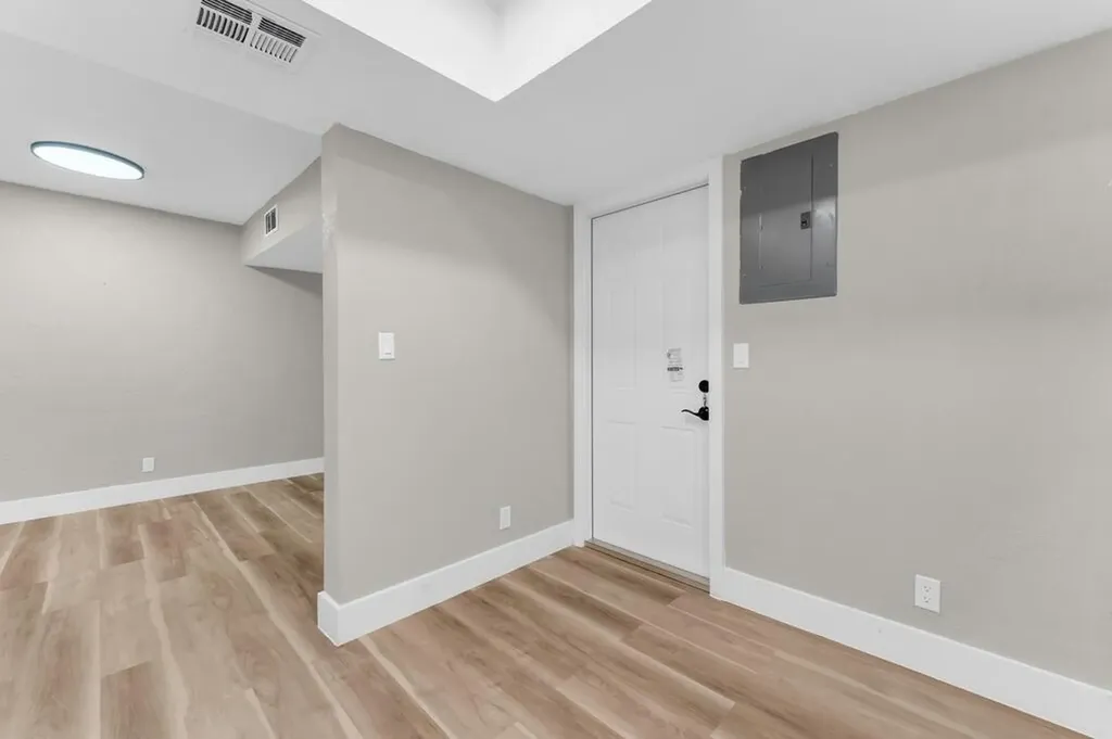 4281 NW 76th Avenue Davie FL 33328