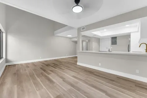 4281 NW 76th Avenue Davie FL 33328