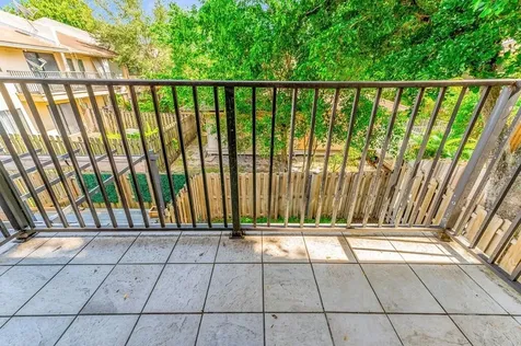4281 NW 76th Avenue Davie FL 33328