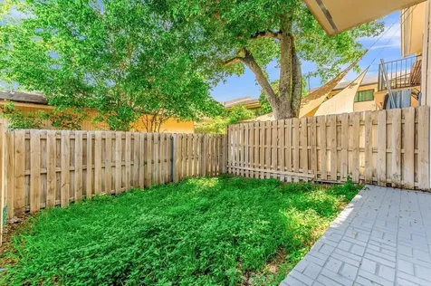 4281 NW 76th Avenue Davie FL 33328