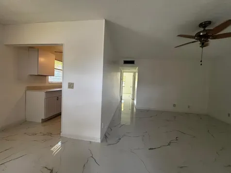 204 Salisbury I West Palm Beach FL 33417