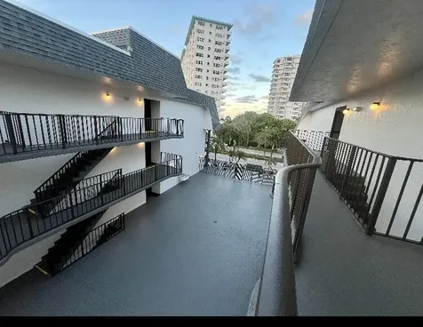 4013 N Ocean Drive N Lauderdale By The Sea FL 33308