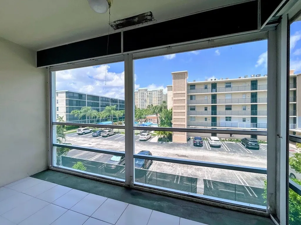 170 Horizons E Boynton Beach FL 33435