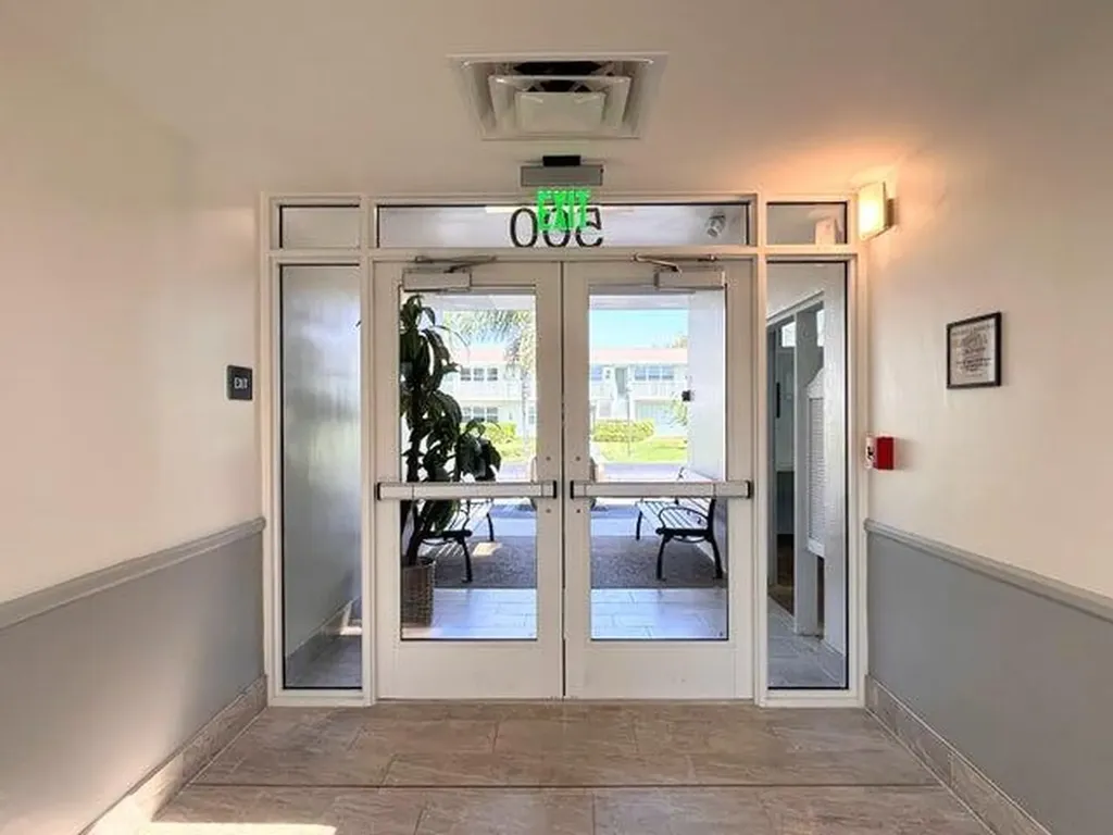 170 Horizons E Boynton Beach FL 33435