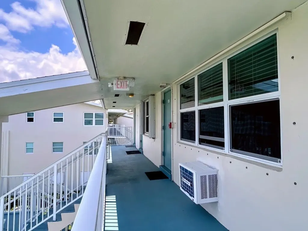 170 Horizons E Boynton Beach FL 33435