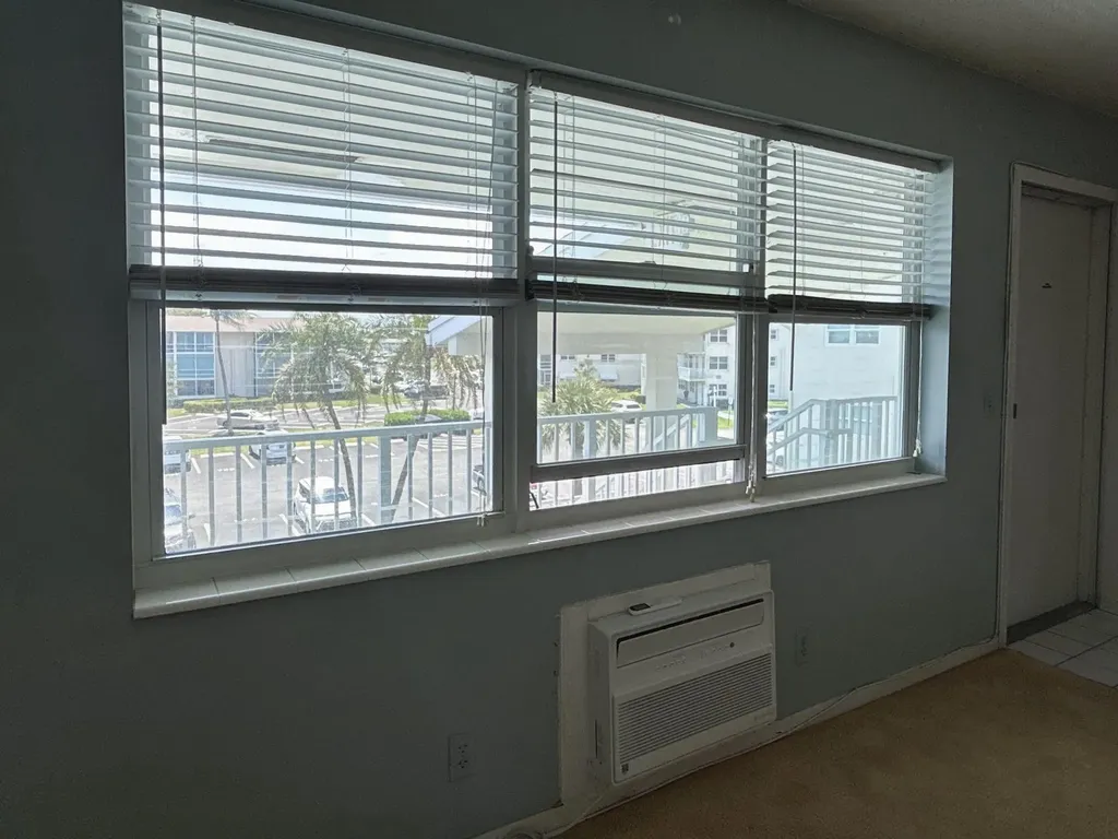 170 Horizons E Boynton Beach FL 33435