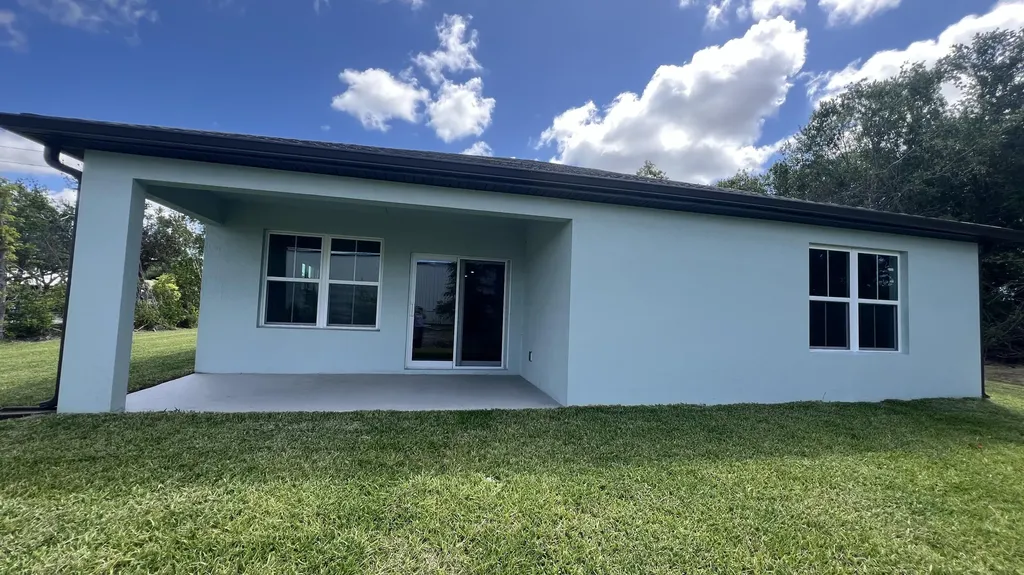 1782 SW Bayshore Boulevard Port St Lucie FL 34984