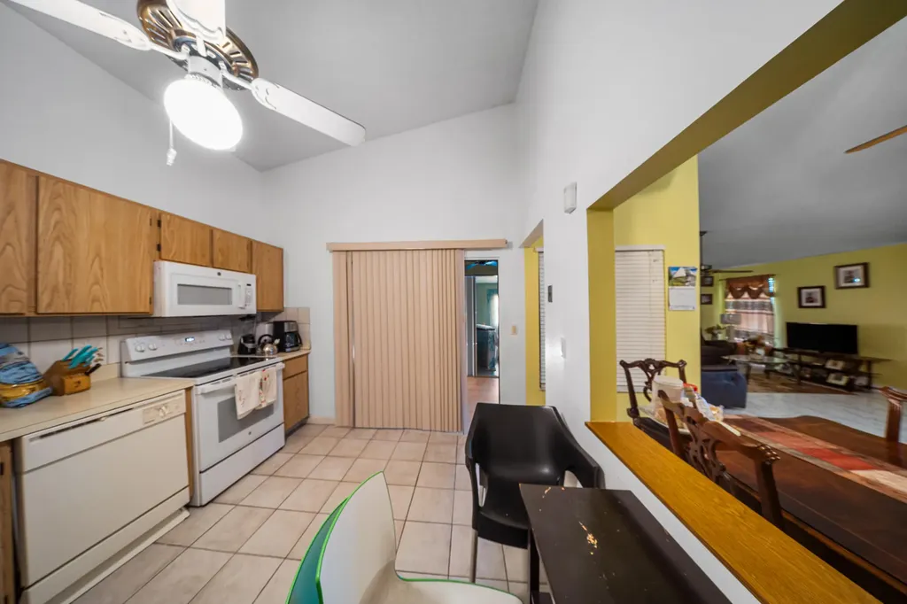 4255 Willow Pond Circle West Palm Beach FL 33417