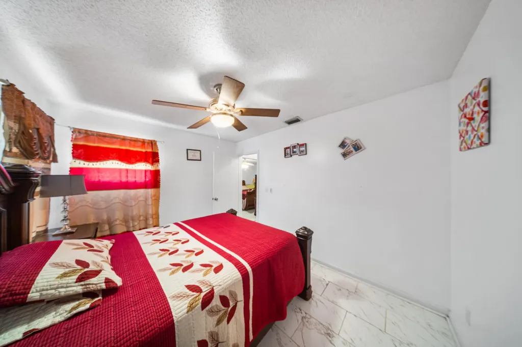 4255 Willow Pond Circle West Palm Beach FL 33417