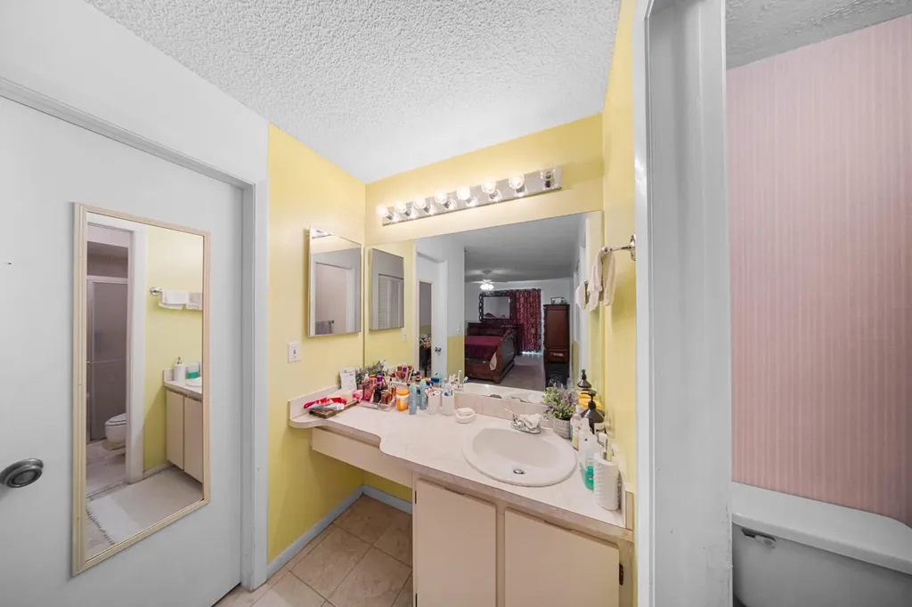 4255 Willow Pond Circle West Palm Beach FL 33417
