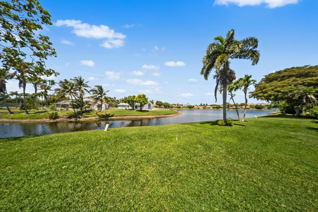 4255 Willow Pond Circle West Palm Beach FL 33417