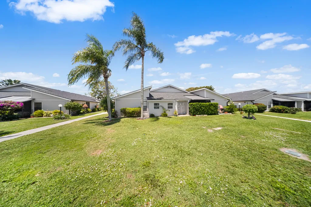 4255 Willow Pond Circle West Palm Beach FL 33417