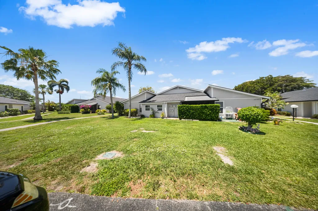 4255 Willow Pond Circle West Palm Beach FL 33417