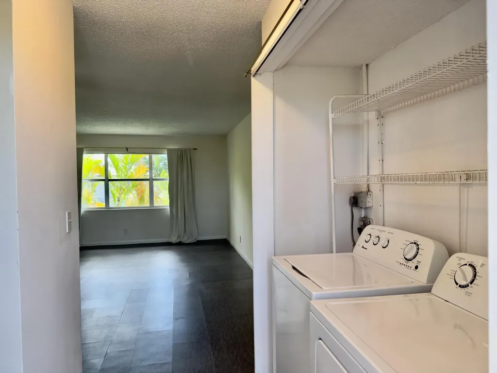 560 SE 2nd Avenue Deerfield Beach FL 33441