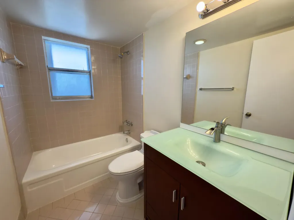 560 SE 2nd Avenue Deerfield Beach FL 33441