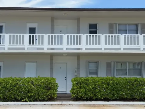 560 SE 2nd Avenue Deerfield Beach FL 33441