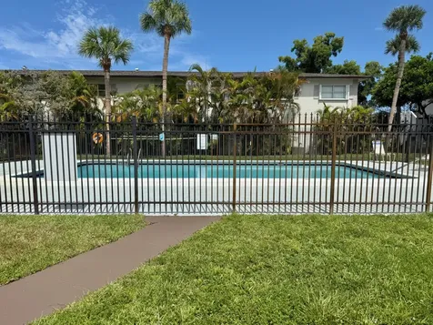 560 SE 2nd Avenue Deerfield Beach FL 33441