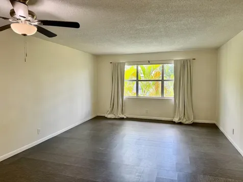 560 SE 2nd Avenue Deerfield Beach FL 33441