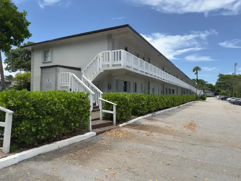 560 SE 2nd Avenue Deerfield Beach FL 33441