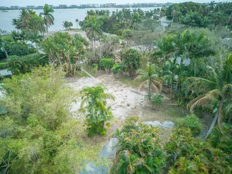 1118 S Palmway Lake Worth Beach FL 33460