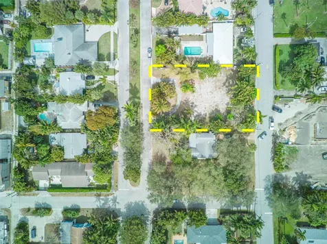 1118 S Palmway Lake Worth Beach FL 33460