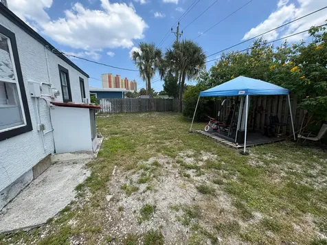 101 E 28th Street Riviera Beach FL 33404
