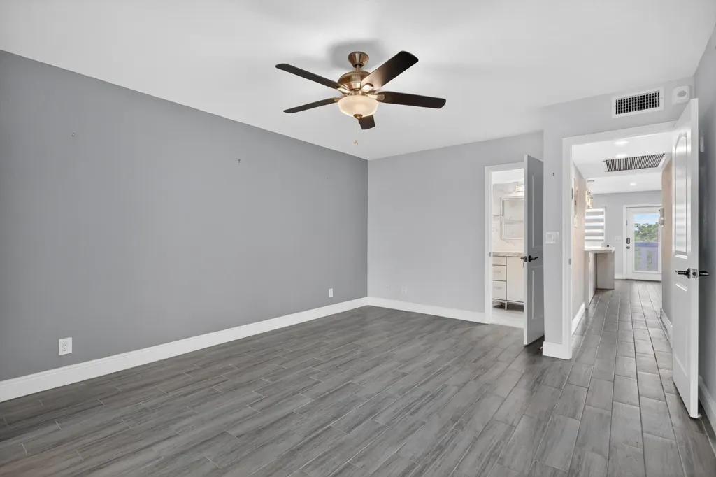 446 Richmond F Deerfield Beach FL 33442