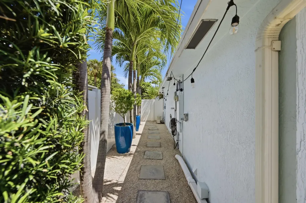 2600 NE 20th Street Pompano Beach FL 33062