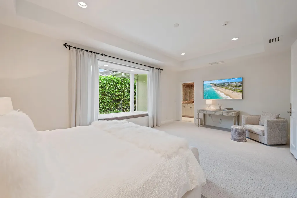 121 Commodore Drive Jupiter FL 33477