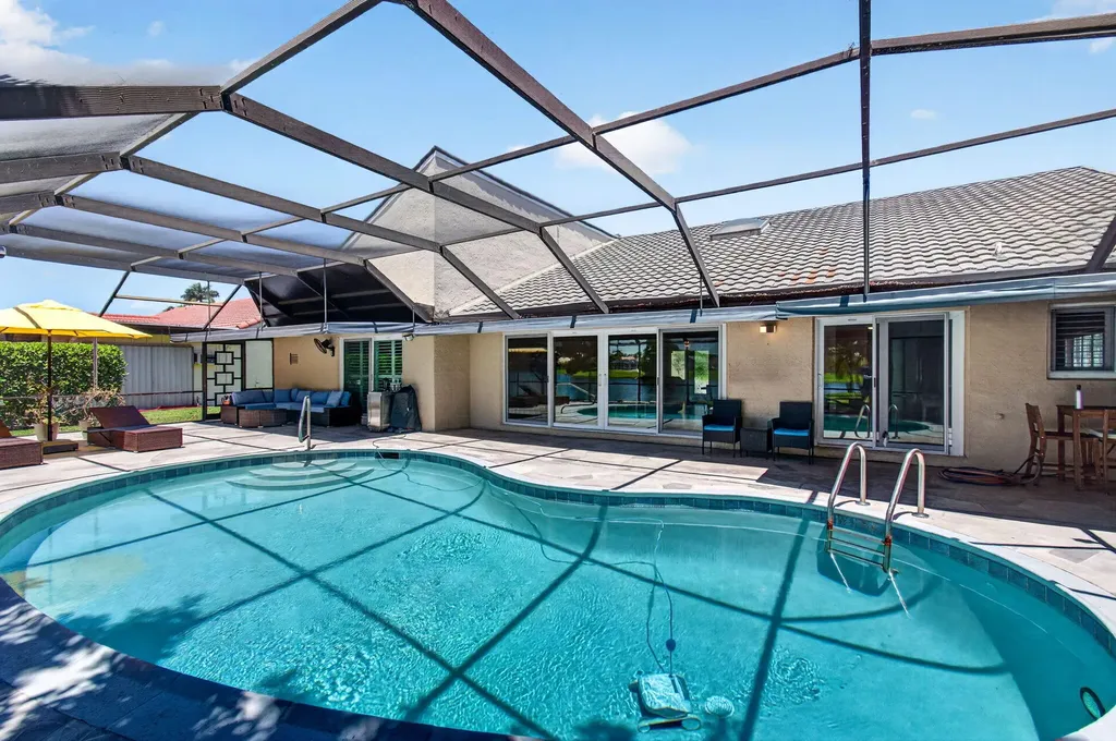 2320 SW 23rd Cranbrook Drive Boynton Beach FL 33436