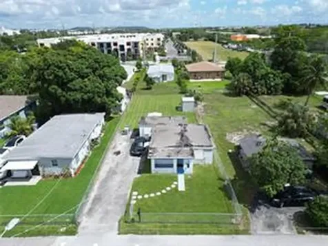 2055 NW 8th Street Pompano Beach FL 33069