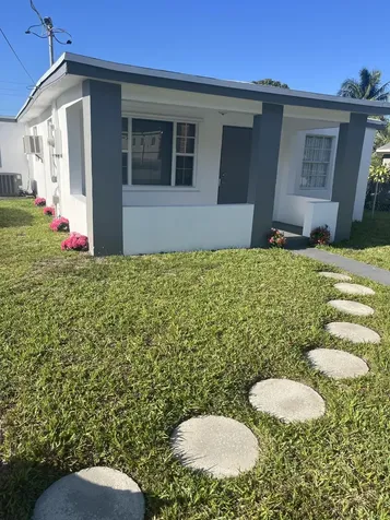 2055 NW 8th Street Pompano Beach FL 33069