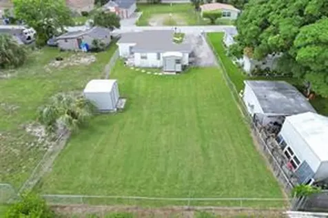 2055 NW 8th Street Pompano Beach FL 33069