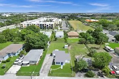2055 NW 8th Street Pompano Beach FL 33069