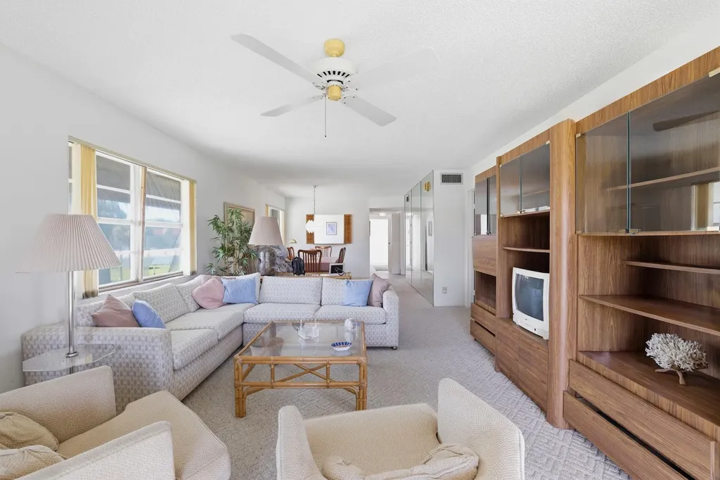 2925 SW 22nd Avenue Delray Beach FL 33445