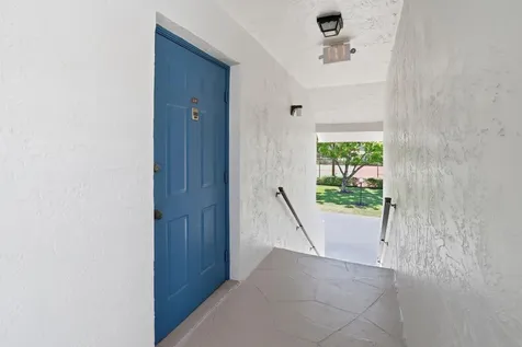 2925 SW 22nd Avenue Delray Beach FL 33445