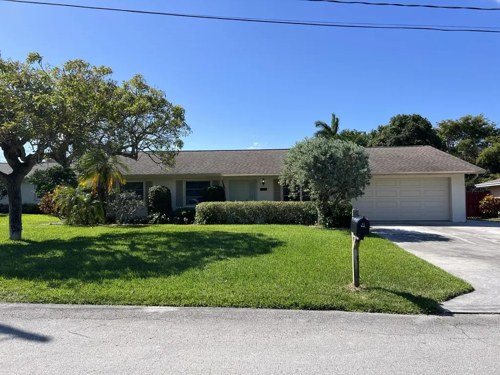 2705 Park Drive Lantana FL 33462