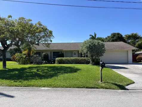 2705 Park Drive Lantana FL 33462