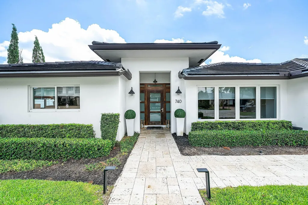 740 NE 36th Street Boca Raton FL 33431