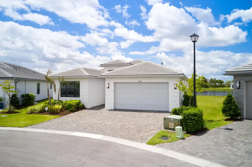 10946 SW Meandering Mile Road Port St Lucie FL 34987